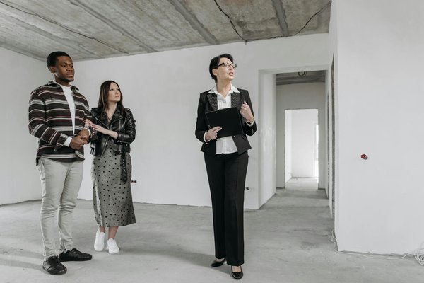 Comment choisir et installer des panneaux acoustiques pour une salle de musique à domicile?